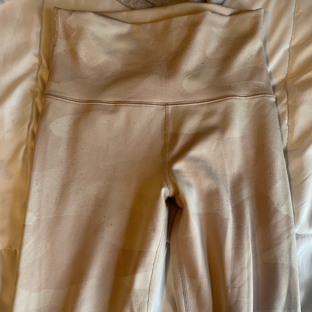 Aerie offline rose camo leggings